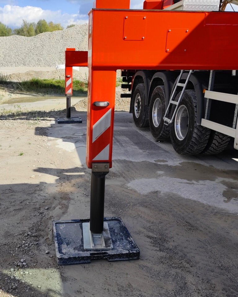 RTL 570 Arbeitsbühne im Einsatz im Betonwerk