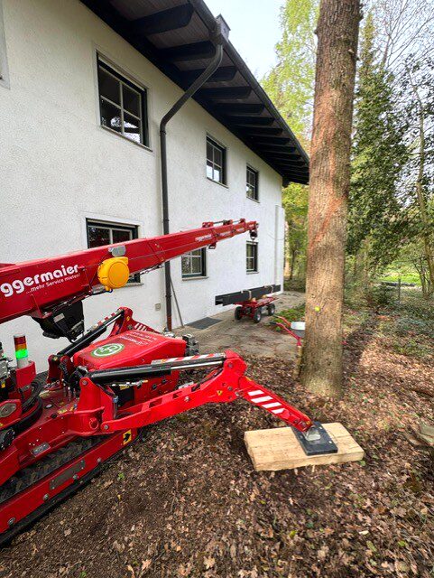 HEB Stahlträger durch Fenster heben Baustelle